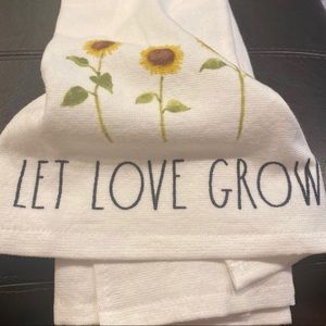 Rae Dunn Kitchen Towels